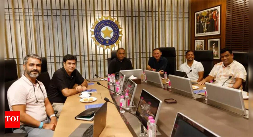 Ajit Agarkar, selectors assemble at BCCI headquarters to pick squad for England Tour