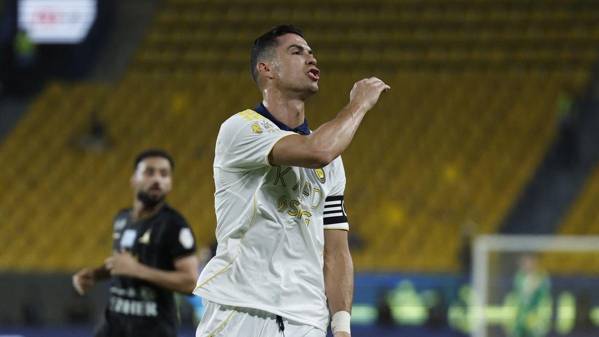 Al Fateh vs Al Nassr LIVE SCORE: Saudi Pro League updates; Ronaldo starts