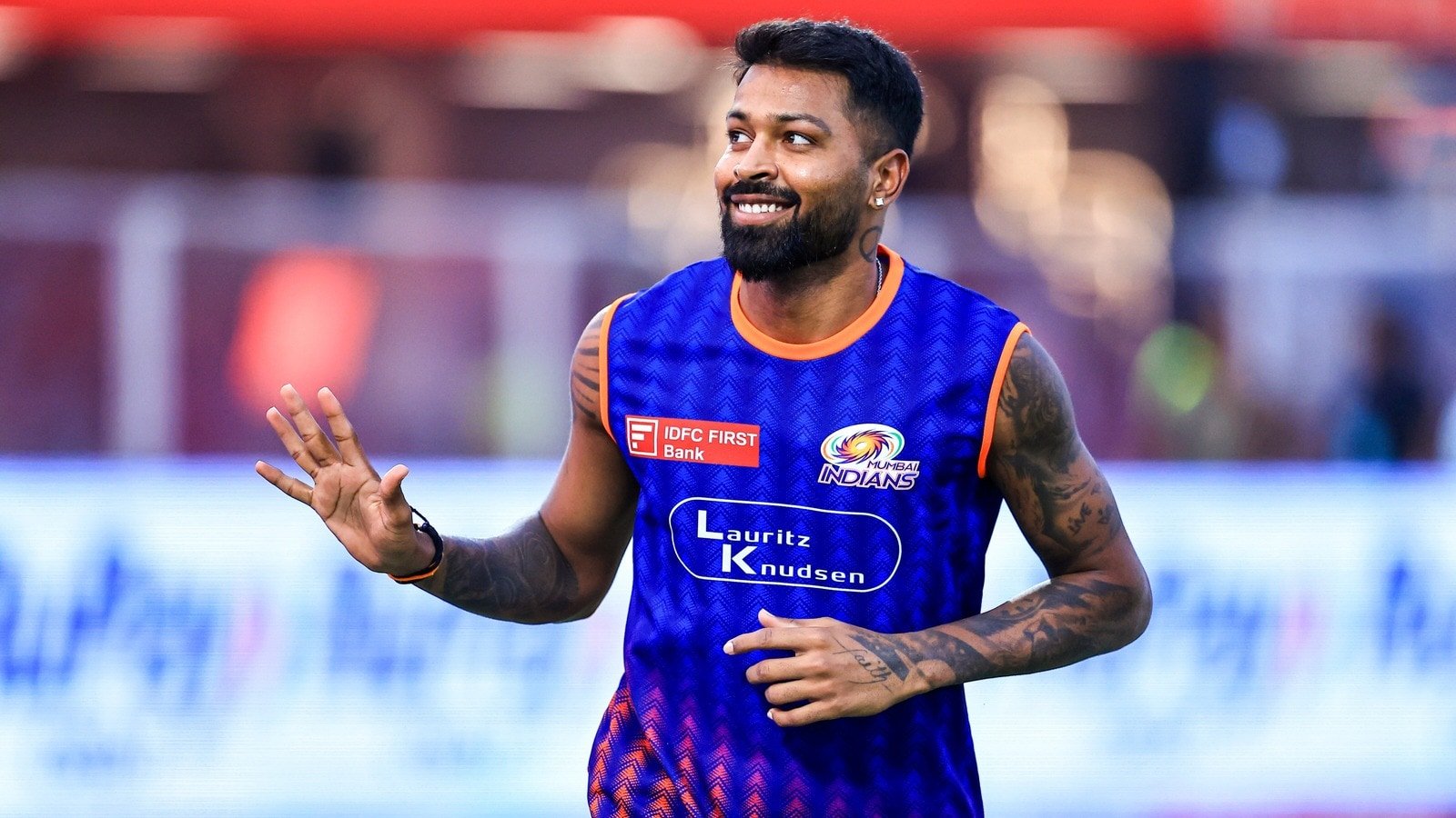 MI vs PBKS IPL 2025 mumbai indians skipper Hardik Pandya plays 300th t20 match vs punjab kings हार्दिक पांड्या ने पंजाब किंग्स के खिलाफ हासिल की बड़ी उपलब्धि, 300वां टी20 मैच खेलने उतरे, Cricket Hindi News