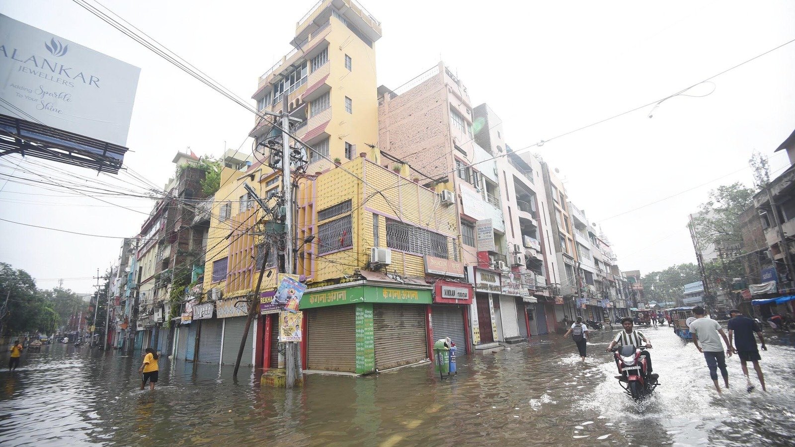 Patna rain 28 year old record breaks so much water fell in 24 hours after 1997 पटना में बारिश का 28 साल पुराना रिकॉर्ड टूटा, बरसों बाद 24 घंटे में इतना पानी गिरा, Bihar Hindi News