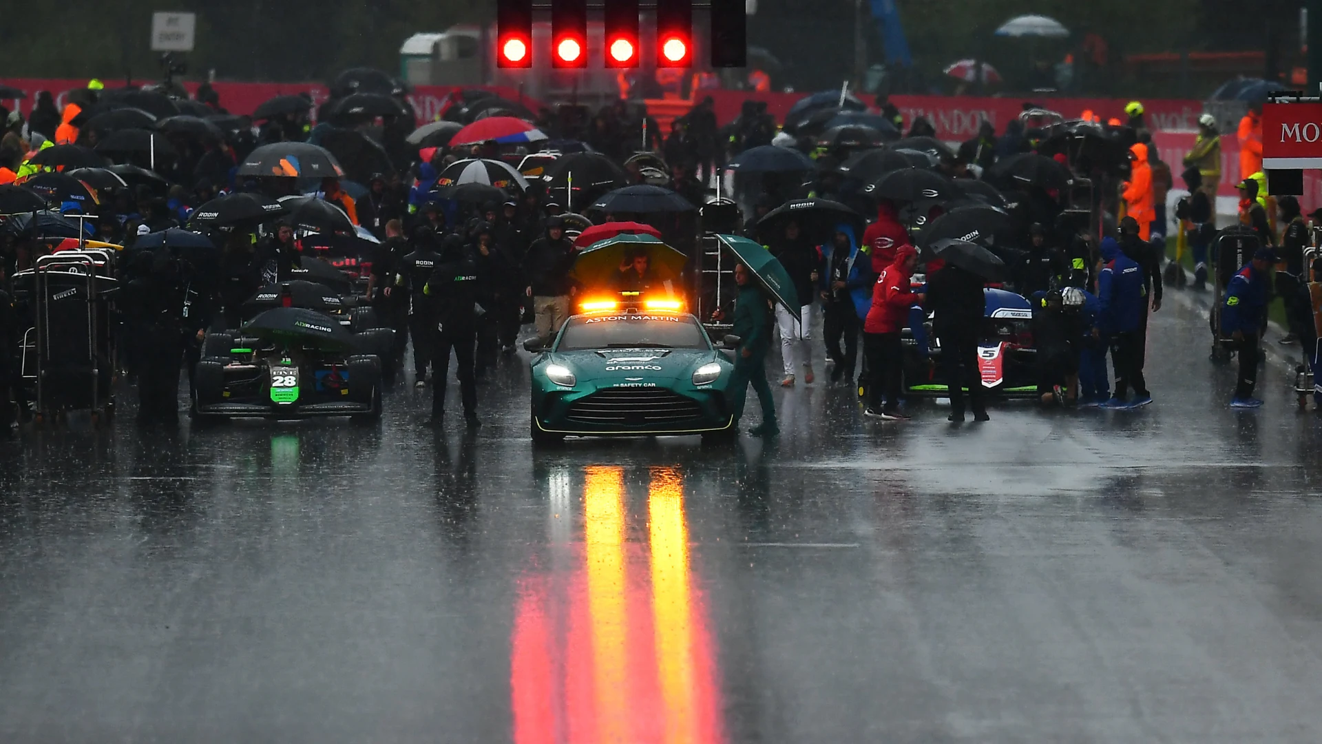 Feature Race red-flagged after adverse weather conditions at Spa